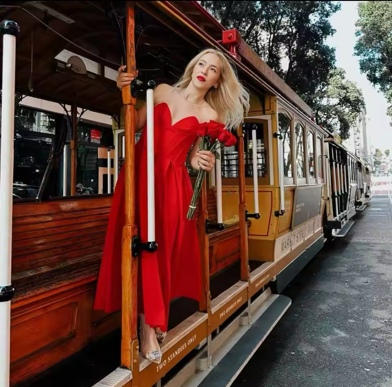 VALÉRIA—CORSET MIDI DRESS